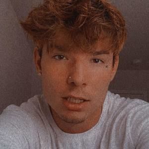 Meet your Posher, Dakota